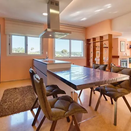 Costacabana - Valentina Villa